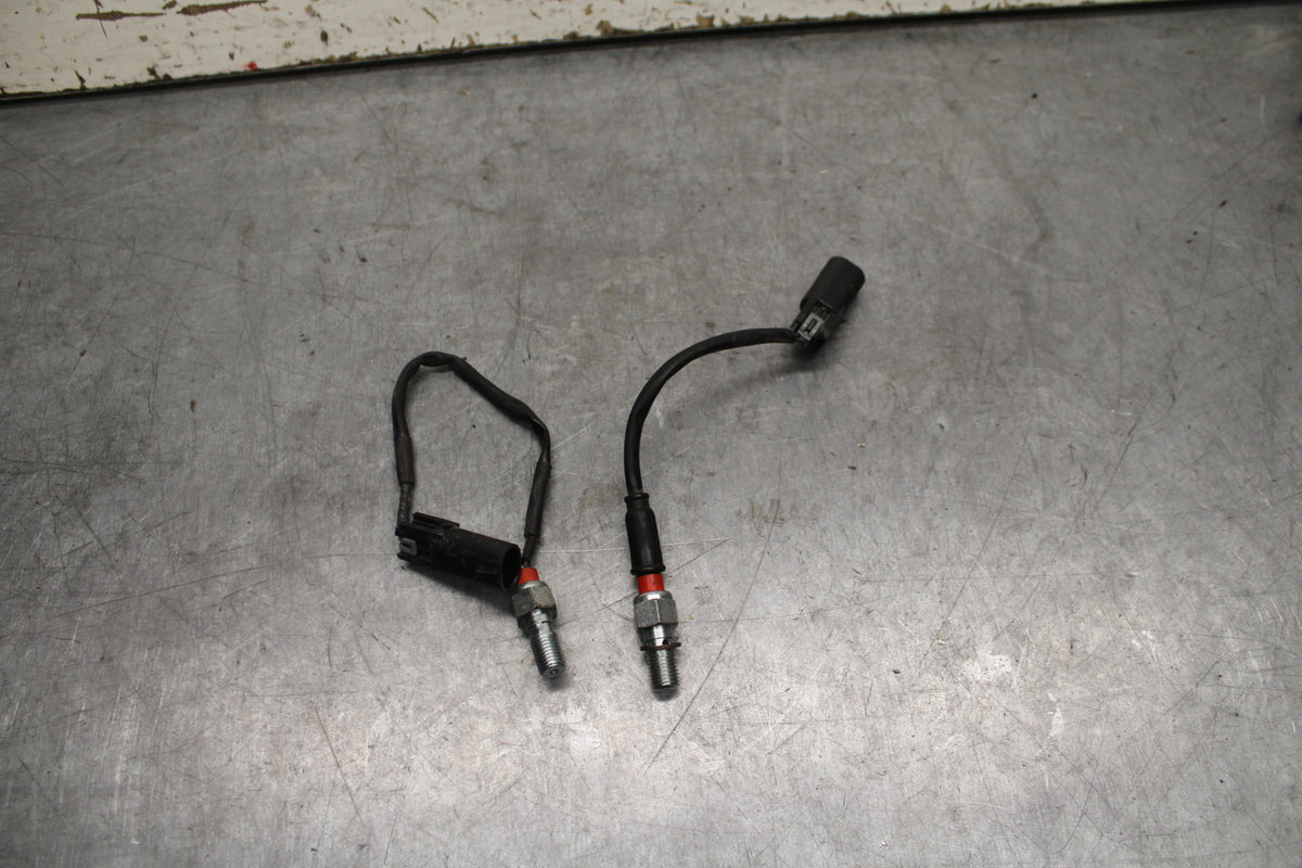 22-24 INDIAN CHIEF BOBBER DARK HORSE FRONT & REAR BRAKE SENSOR BB717