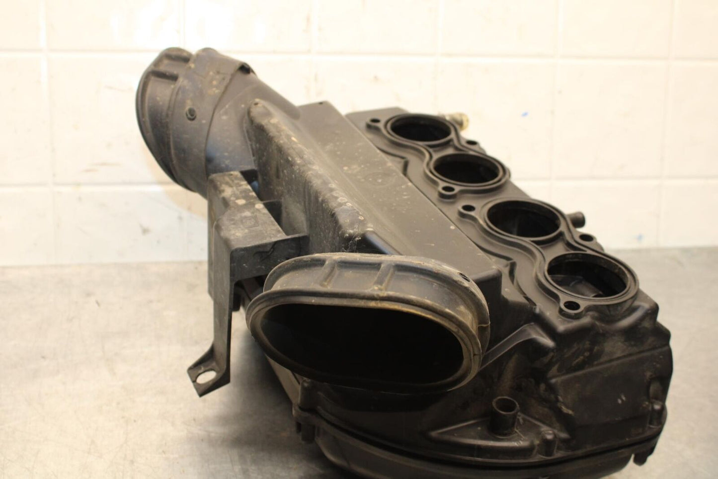 2015 Suzuki GSXR750 AIRBOX AIR INTAKE FILTER BOX BB595
