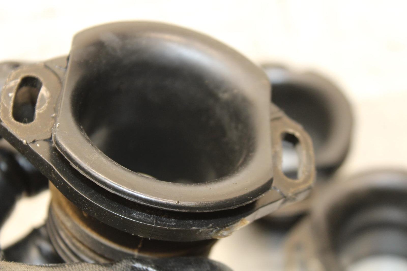 2000 Kawasaki Ninja ZX12R ZX1200A AIRBOX INTAKE VELOCITY STACKS BB565