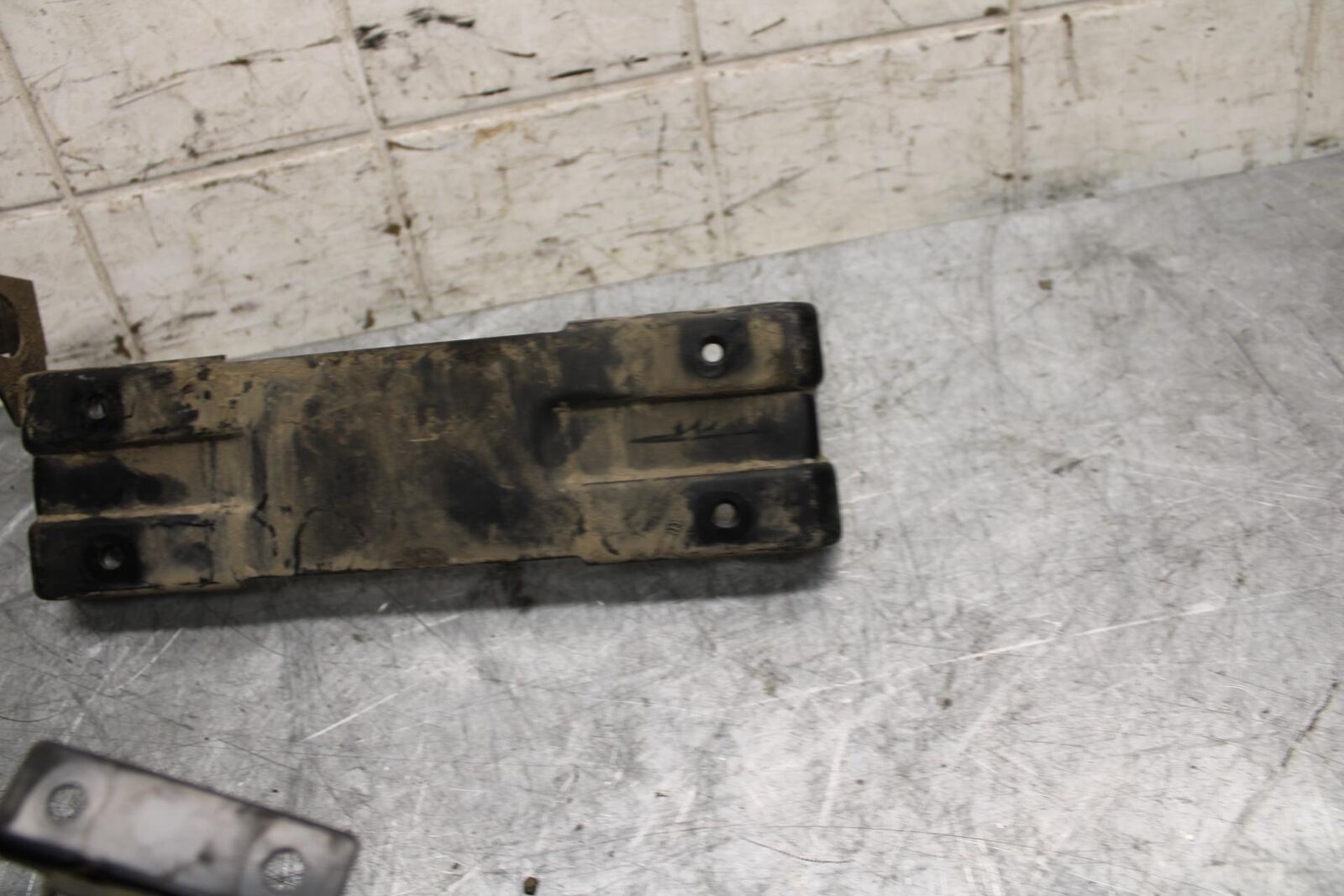 1993 Suzuki GSXR1100W BATTERY BOX TRAY STRAP BB46
