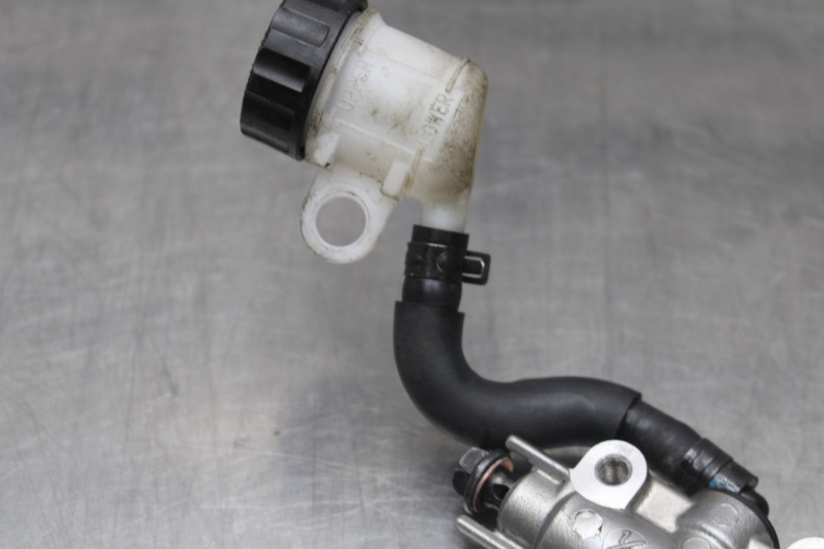 17-18 YAMAHA YZF R3 REAR BACK BRAKE MASTER CYLINDER W RESERVOIR BB788
