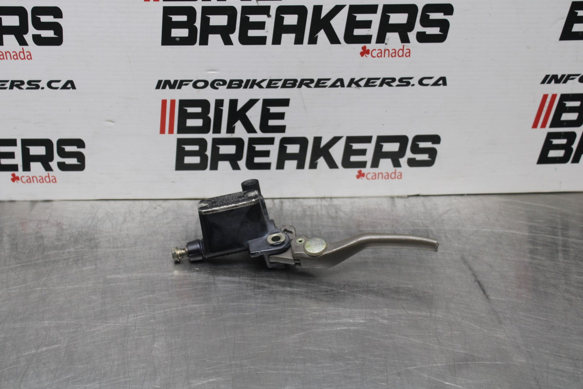 02 DUCATI MONSTER 620 HYDRAULIC CLUTCH MASTER CYLINDER BB851