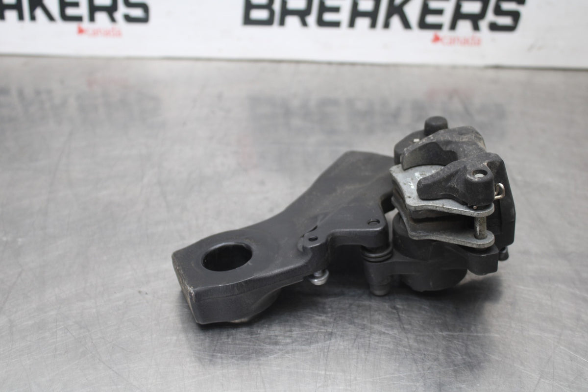 20-23 BMW F900R REAR BACK BRAKE CALIPER W MOUNT BRACKET BB923