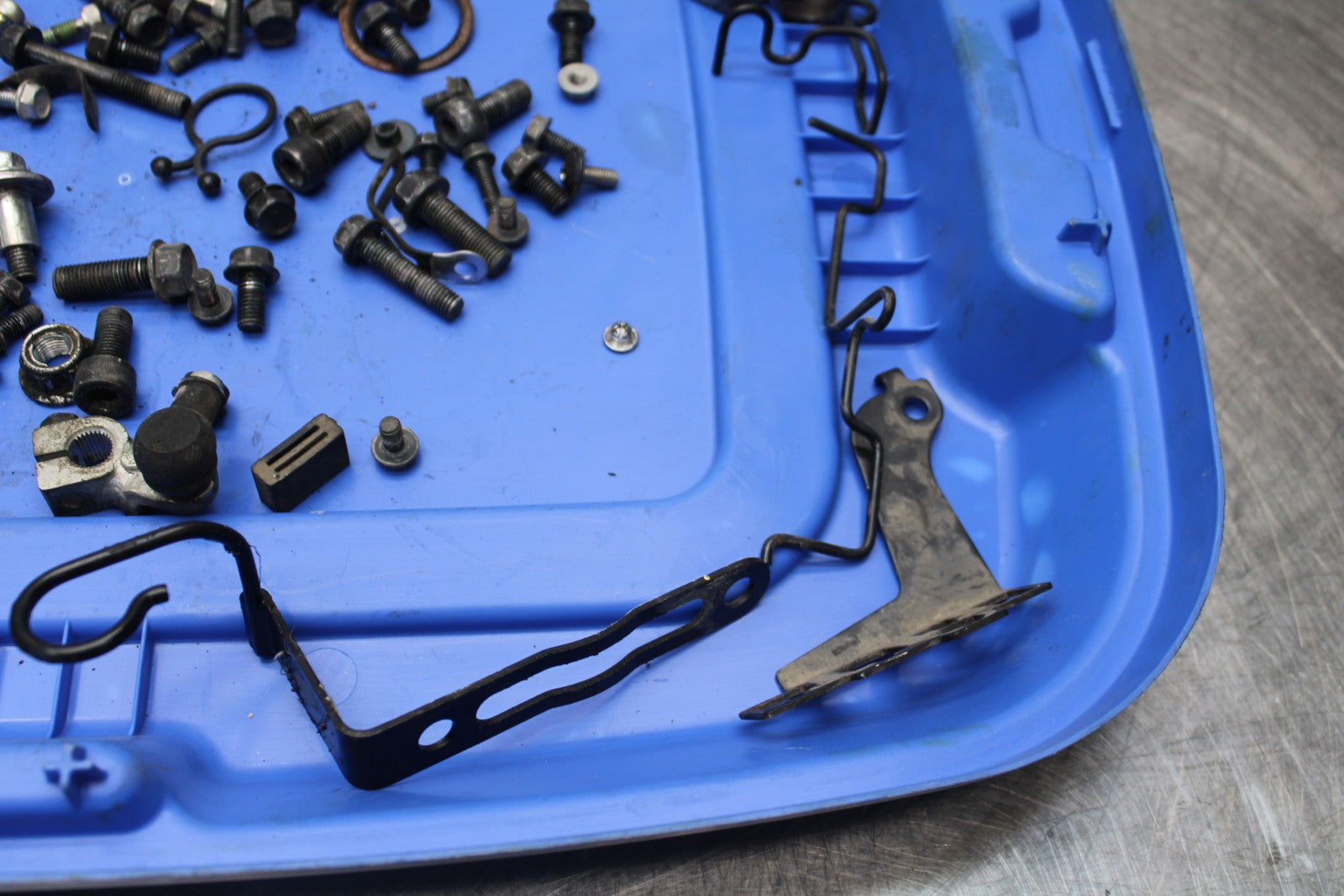 08 KAWASAKI VULCAN 900 MOUNTING BOLTS HARDWARE MOTOR SCREWS BB184