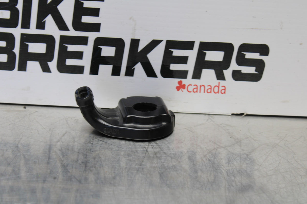 04-05 YAMAHA YZF R1 THROTTLE CABLE LINE HOUSING GUIDE BB173