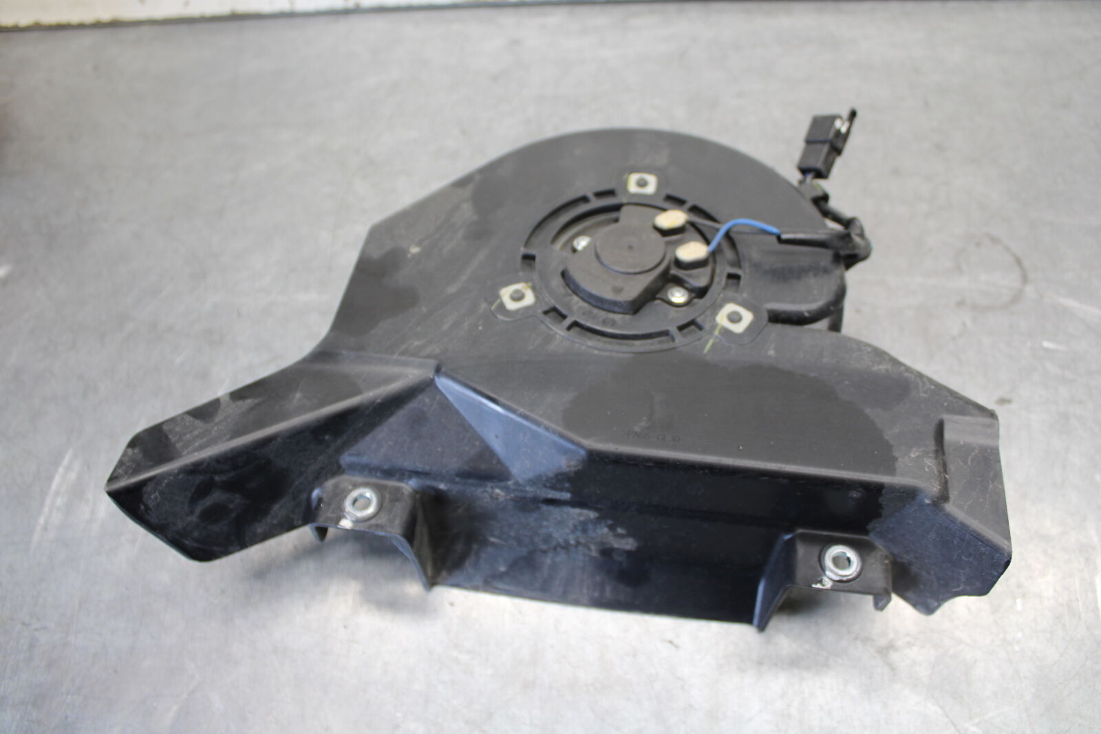 18-23 KAWASAKI NINJA 400 ENGINE RADIATOR COOLING FAN BB679