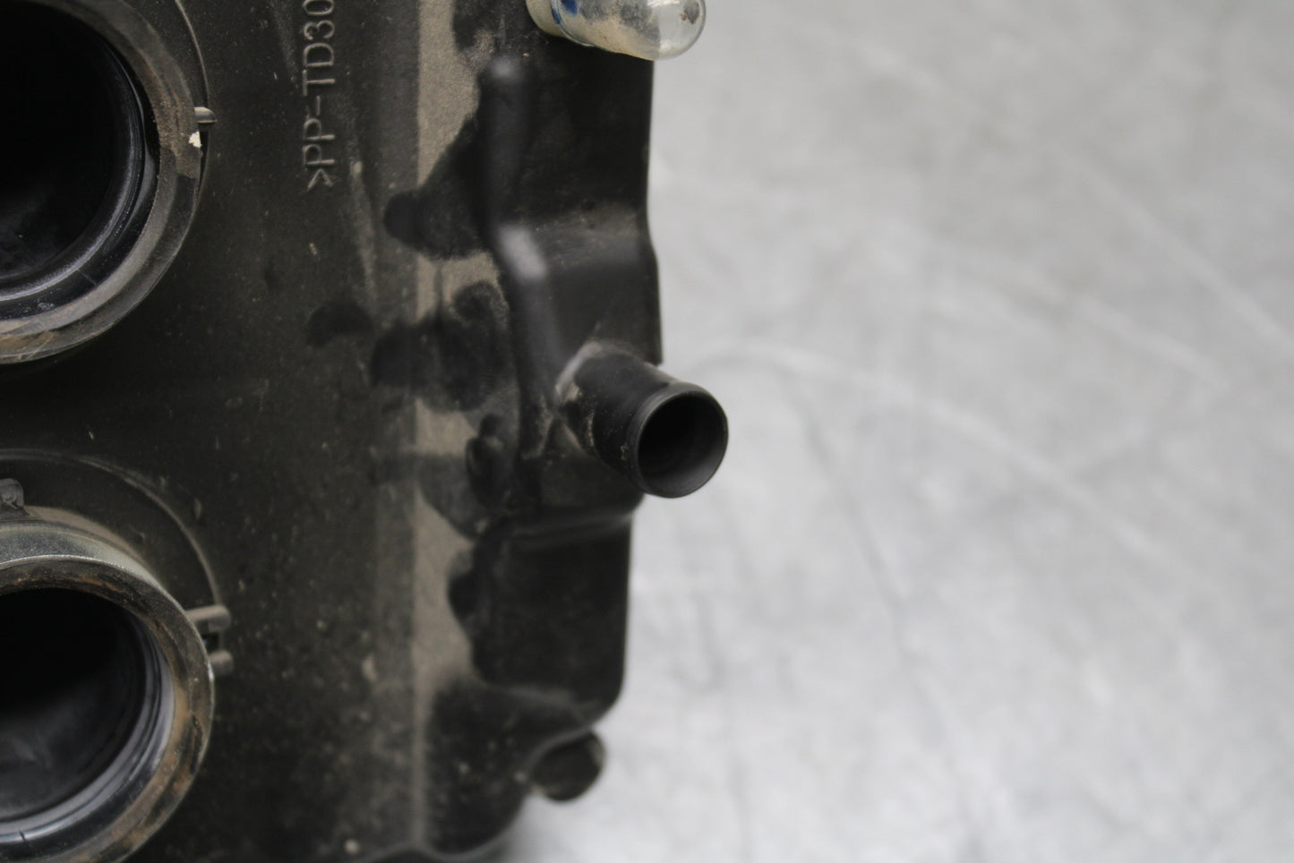 19-22 KAWASAKI Z400 AIRBOX AIR INTAKE FILTER BOX BB708