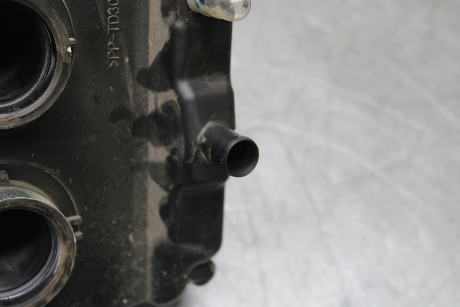 19-22 KAWASAKI Z400 AIRBOX AIR INTAKE FILTER BOX BB708