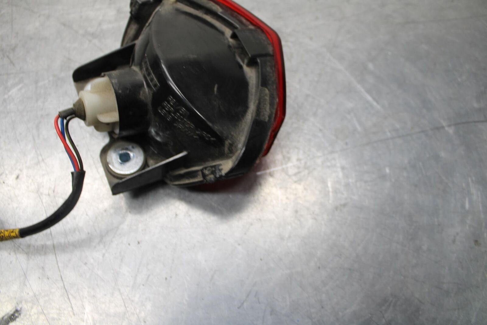 08-12 KAWASAKI NINJA 250R EX250J REAR TAIL TAILLIGHT BACK BRAKE LIGHT BB612