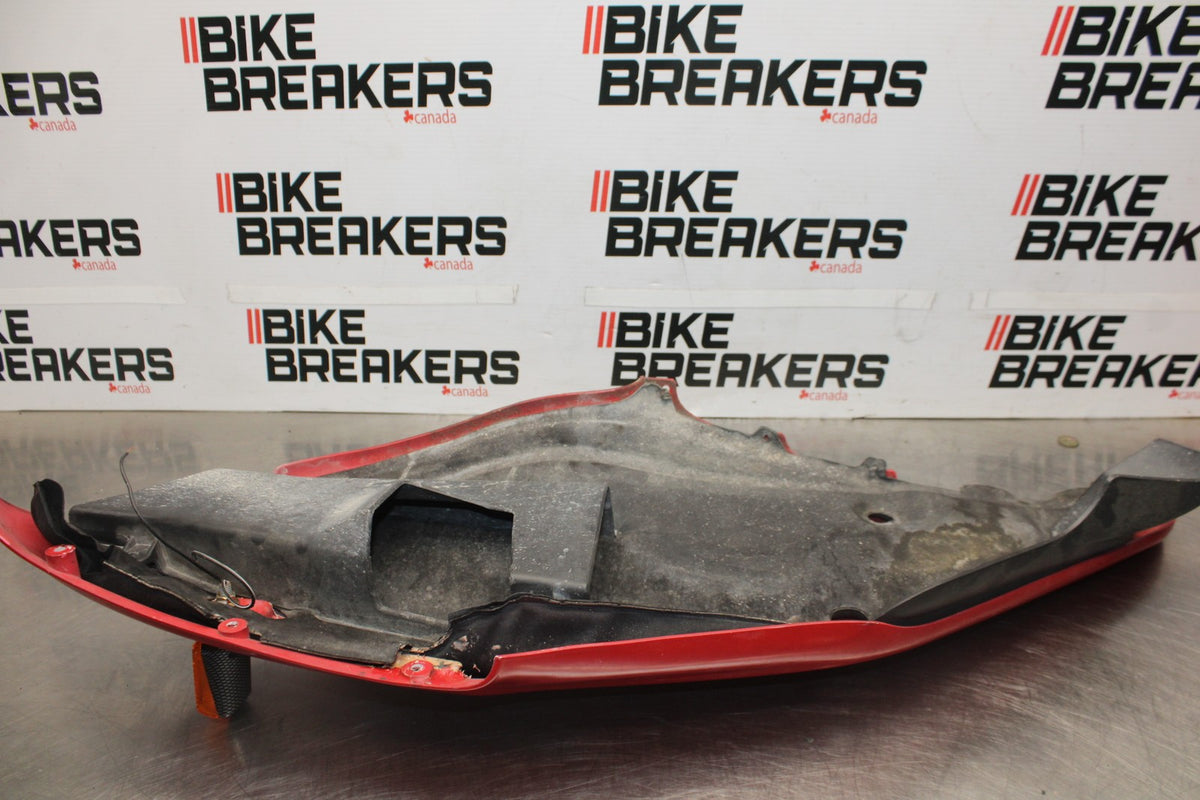 05 DUCATI SUPERSPORT 800 LEFT FRONT UPPER MID SIDE FAIRING COWL PLASTIC BB913