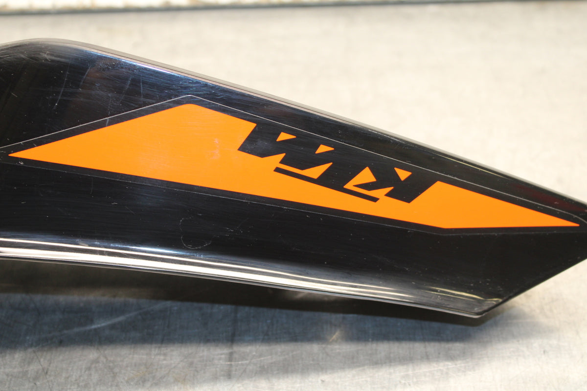 17-24 KTM 390 DUKE RIGHT REAR BACK TAIL FAIRING COWL SHROUD BB734