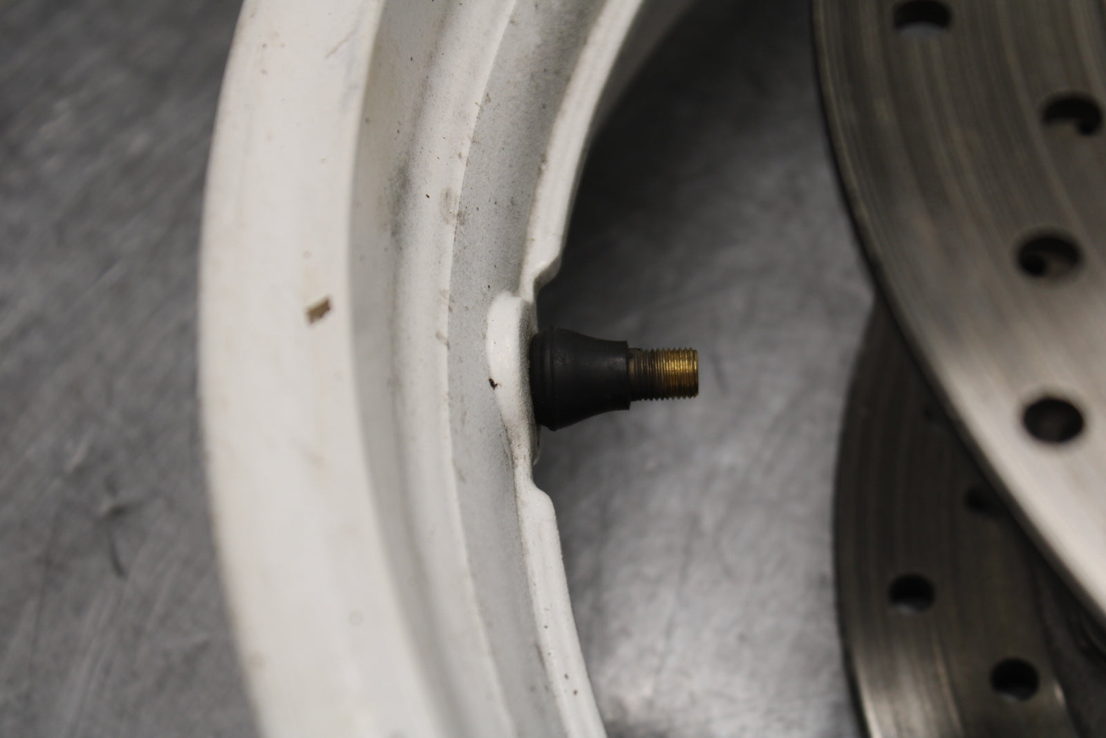 08-10 SUZUKI GSXR 600 FRONT WHEEL FRONT RIM BB753