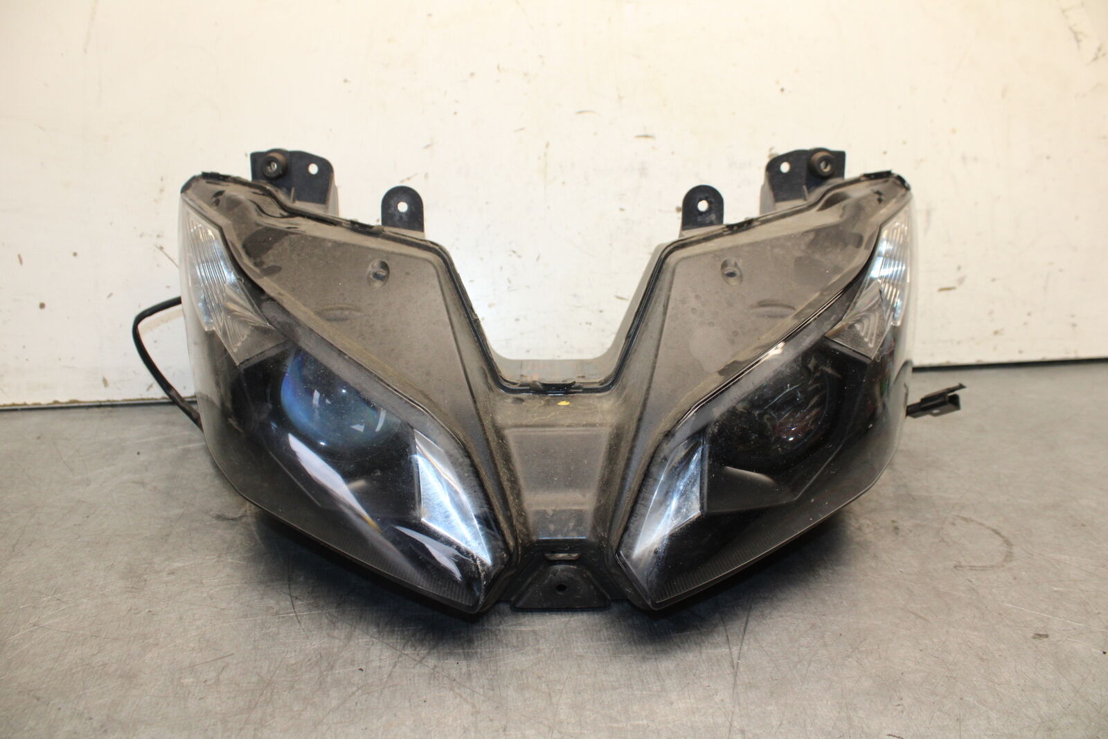 13-18 KAWASAKI NINJA ZX6R FRONT HEADLIGHT HEAD LIGHT LAMP 23007-0174 BB682