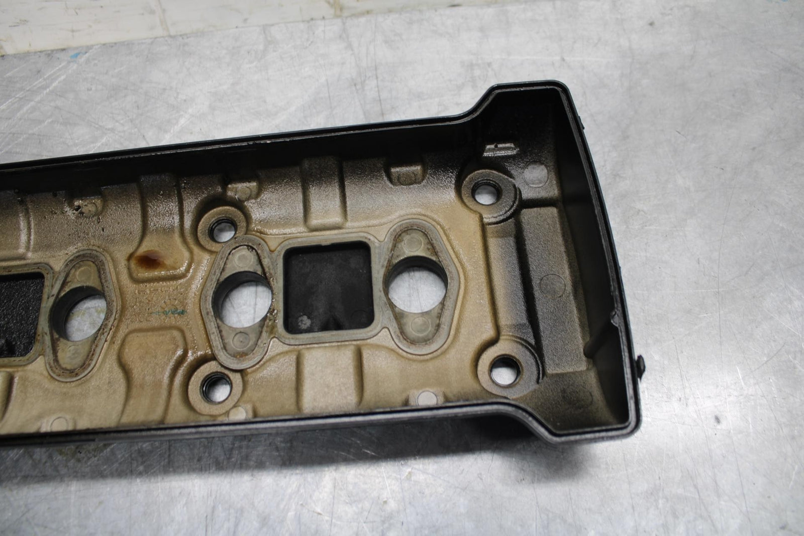 04-05 SUZUKI GSXR600 ENGINE TOP END CYLINDER HEAD COVER 11171-29G00 BB329