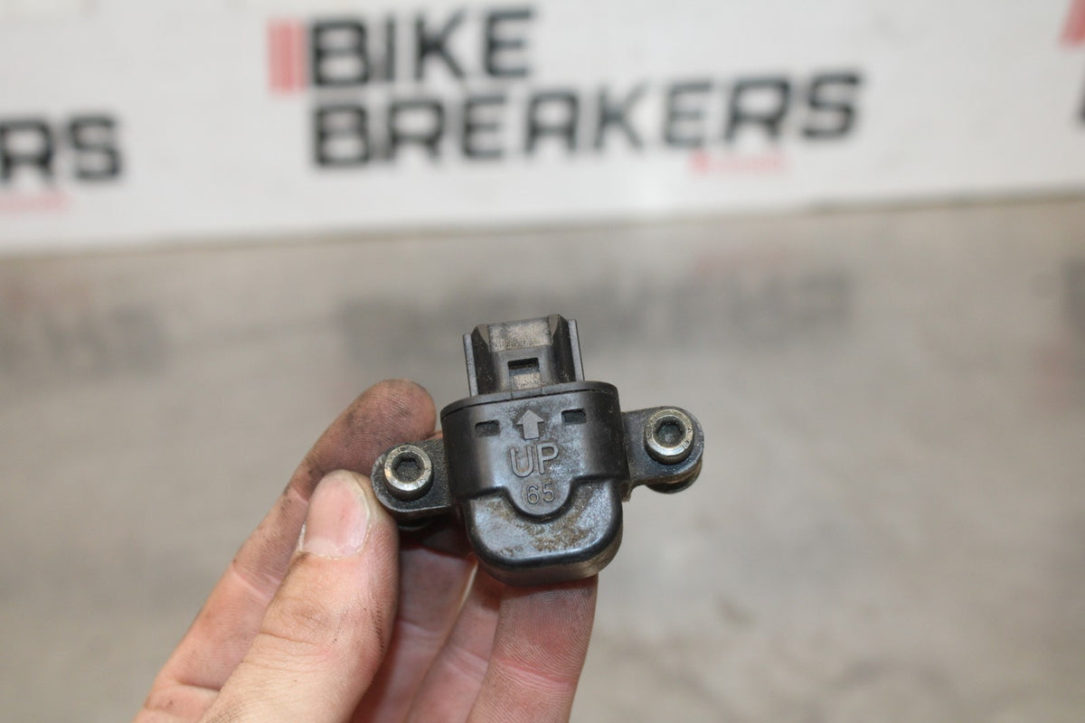 04-05 KAWASAKI NINJA ZX10R TIP OVER BANK ANGLE CRASH SENSOR SWITCH BB931