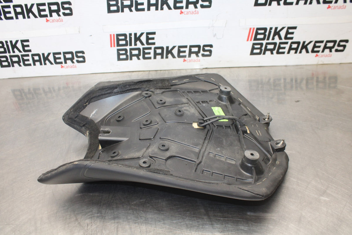 16 APRILIA TUONO V4 1100 FRONT DRIVERS SEAT PAD SADDLE PILLION BB905