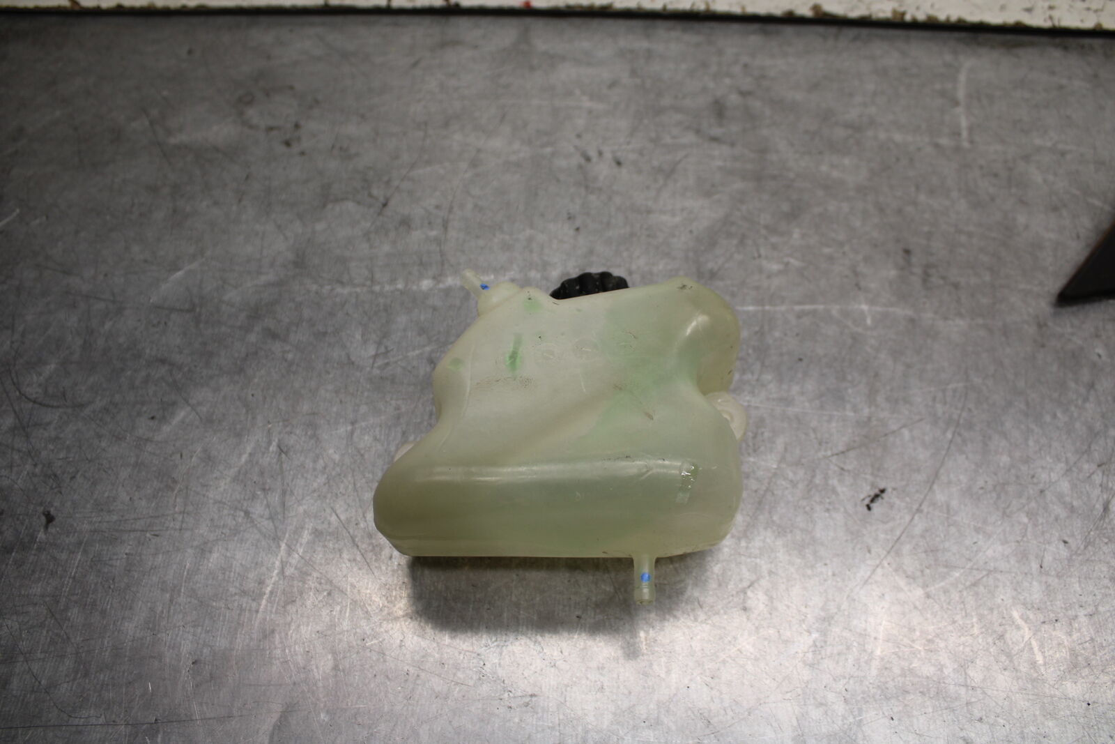 18-24 KAWASAKI NINJA 650 COOLANT WATER TANK RESERVOIR BOTTLE BB725