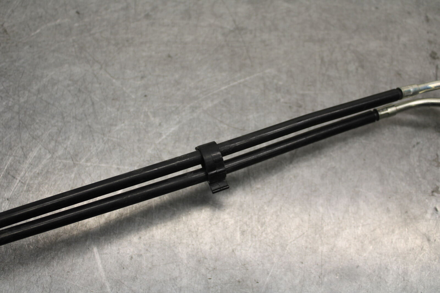07-08 YAMAHA YZF R1 THROTTLE CABLES LINES BB675