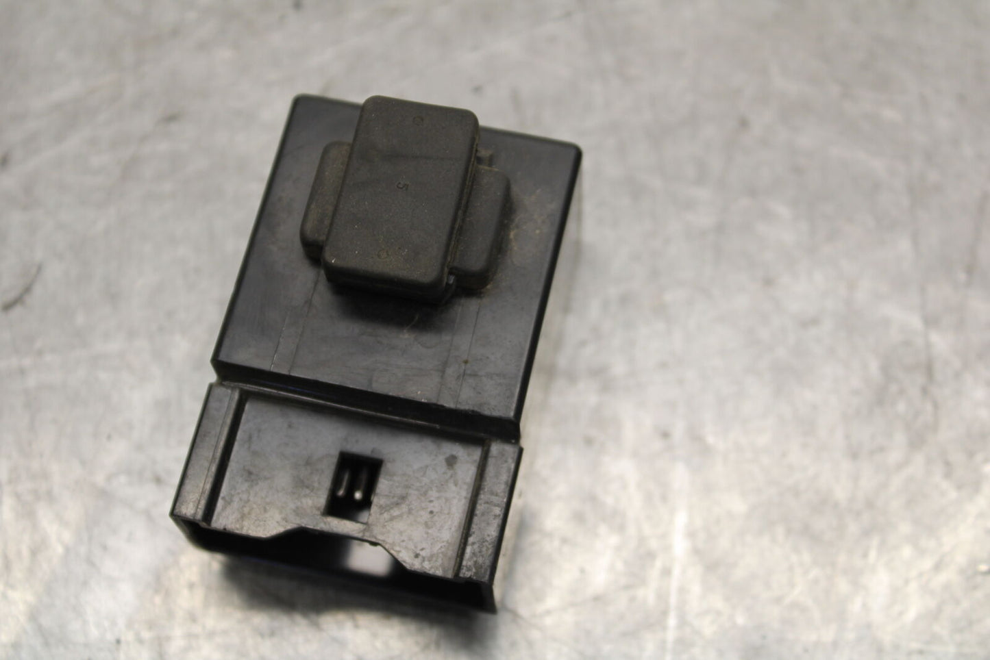 04-06 YAMAHA YZF R1 RELAY ASSEMBLY FUSE BOX BB659