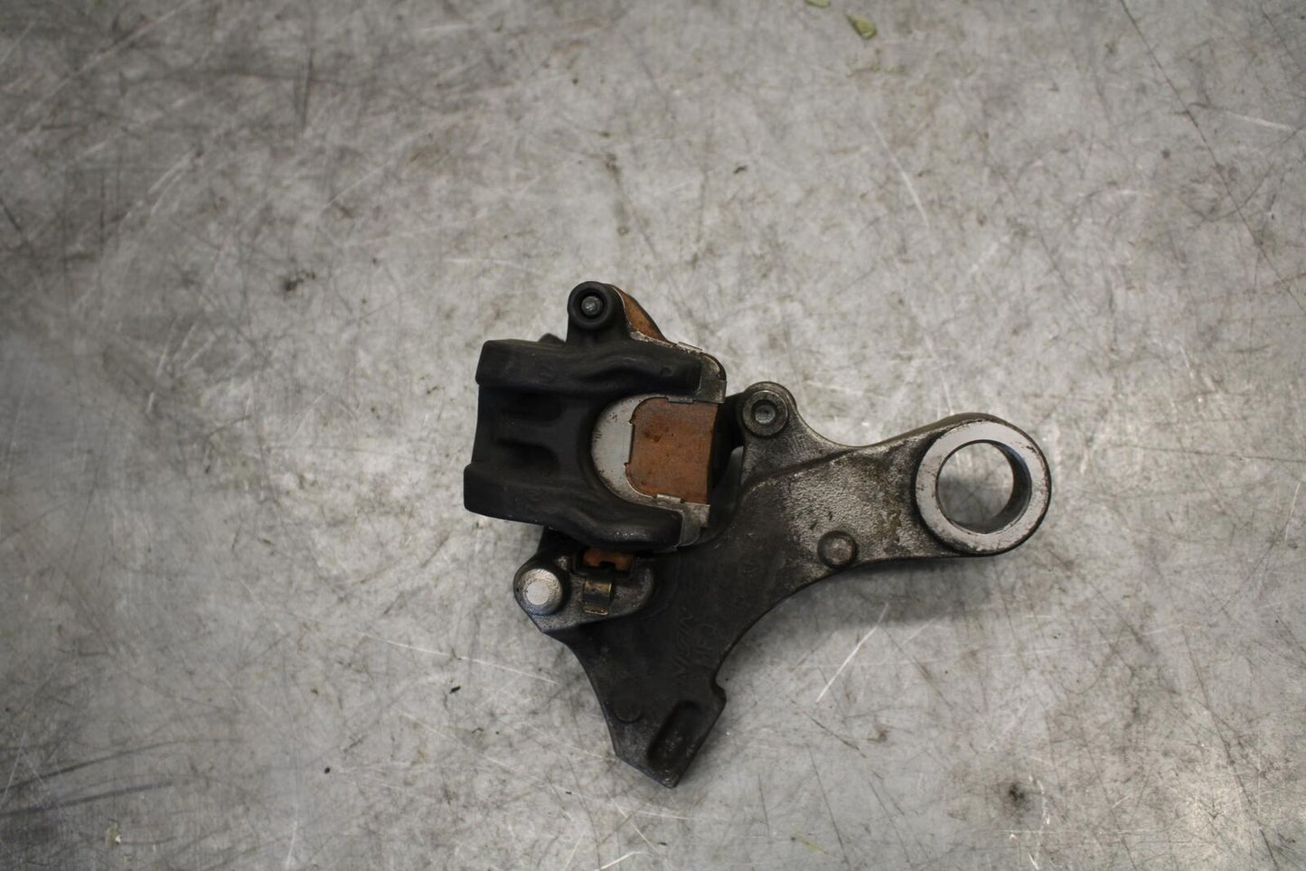07-12 HONDA CBR600RR REAR BACK BRAKE CALIPER W MOUNT BRACKET 43150-MFJ-D01 BB542