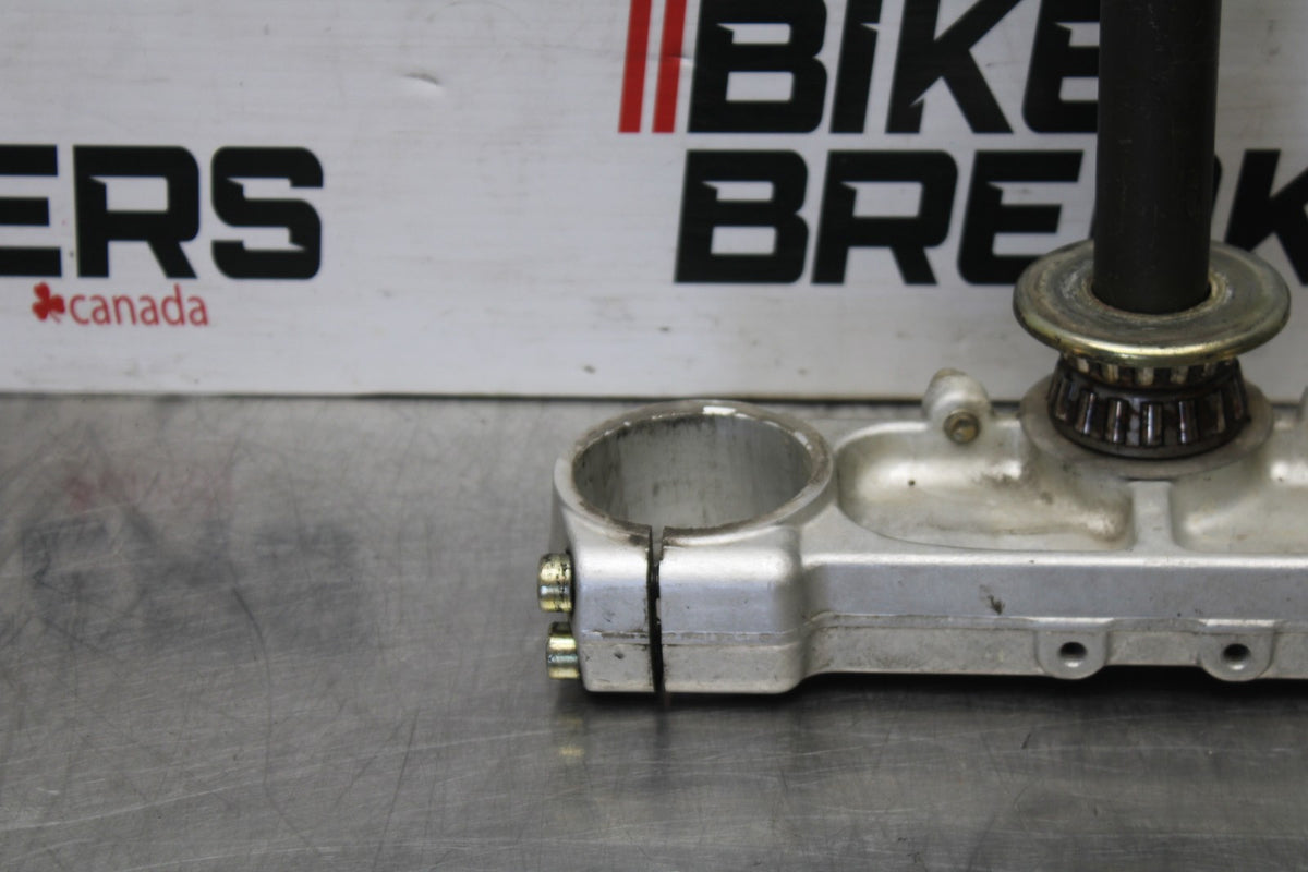 05 DUCATI SUPERSPORT 800 FRONT FORKS CLAMP LOWER TRIPLE TREE STEM BB913