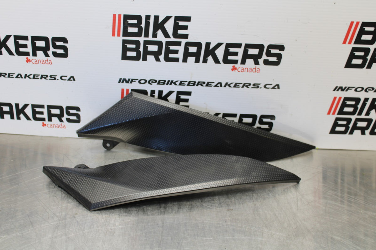 04-05 YAMAHA YZF R1 RIGHT LEFT GAS FUEL TANK PANELS COVERS TRIM SET COWLS  BB173