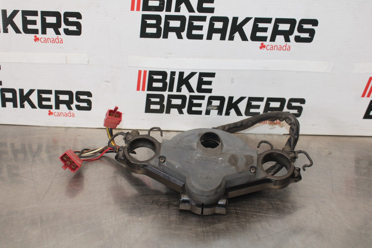 84 HONDA INTERCEPTOR 1000 VF1000F FORKS UPPER TRIPLE TREE CLAMP BB878