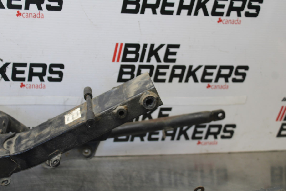 06-07 HONDA INTERCEPTOR 800 VFR800 REAR SUBFRAME BACK SUB FRAME BB917