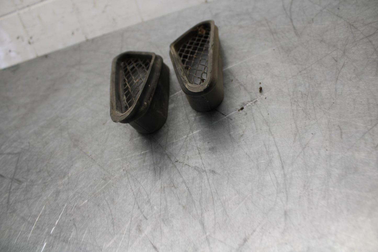 07-08 KAWASAKI CONCOURS 1400 ABS AIR INTAKE GRILL BB449