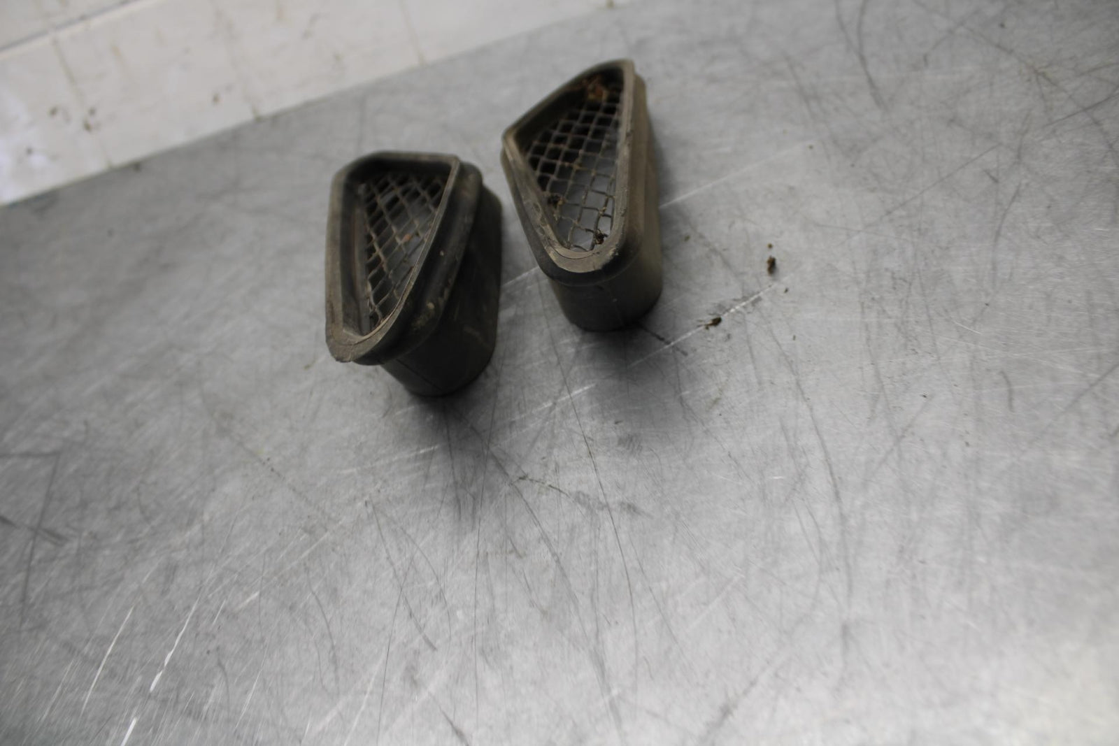 07-08 KAWASAKI CONCOURS 1400 ABS AIR INTAKE GRILL BB449