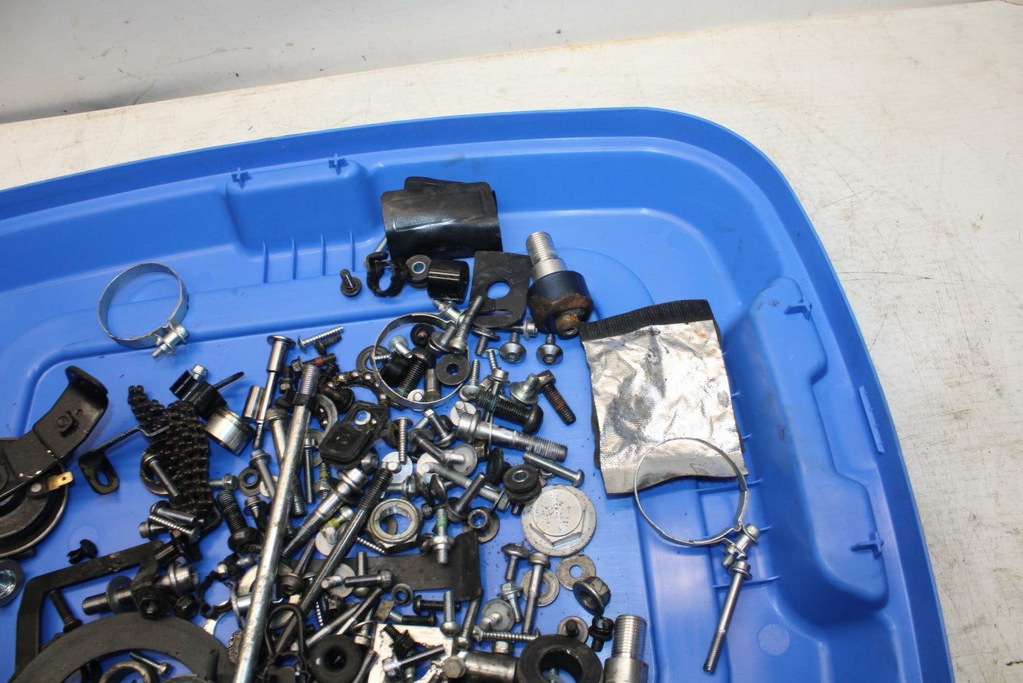 16-21 YAMAHA XSR900 ENGINE MOUNTING BOLTS HARDWARE MOTOR SCREWS BB370