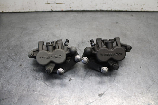 12-17 KAWASAKI ER-6N Z650 RIGHT LEFT FRONT BRAKE CALIPER SET PAIR CALIPERS BB709