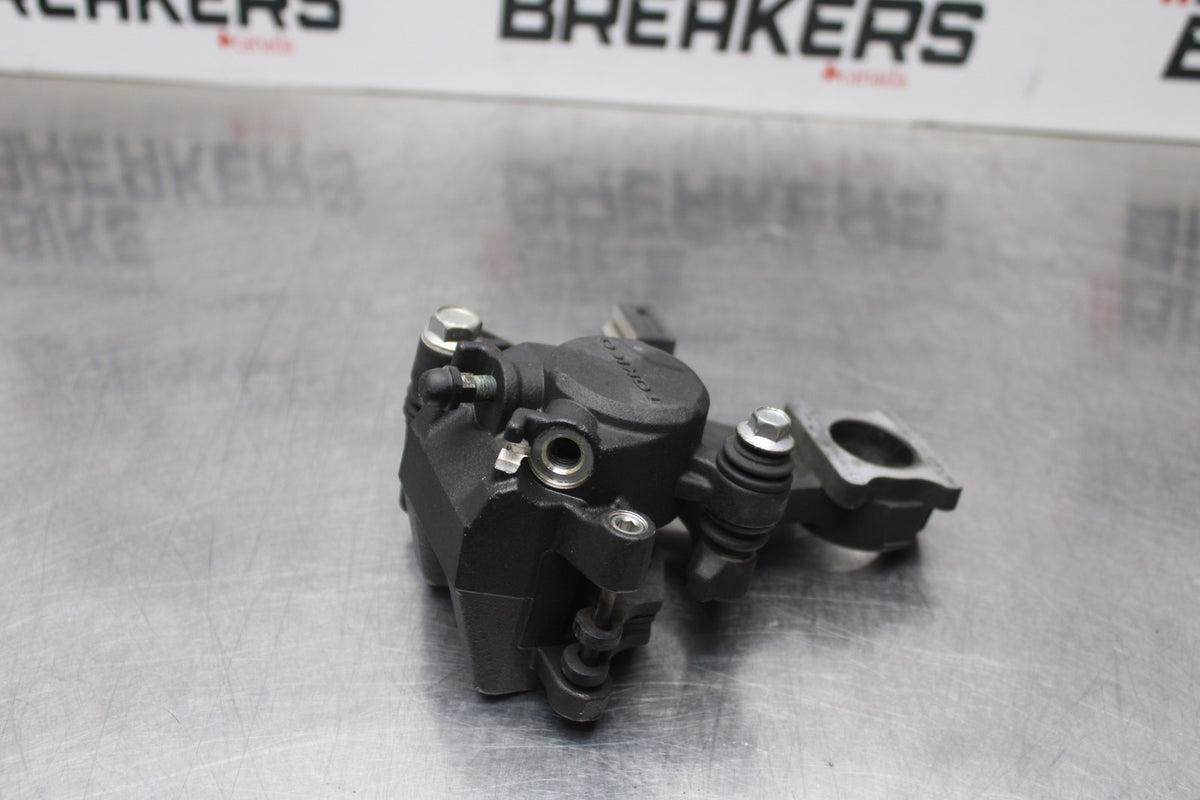 08-10 SUZUKI GSXR 600 REAR BACK BRAKE CALIPER W MOUNT BRACKET BB202