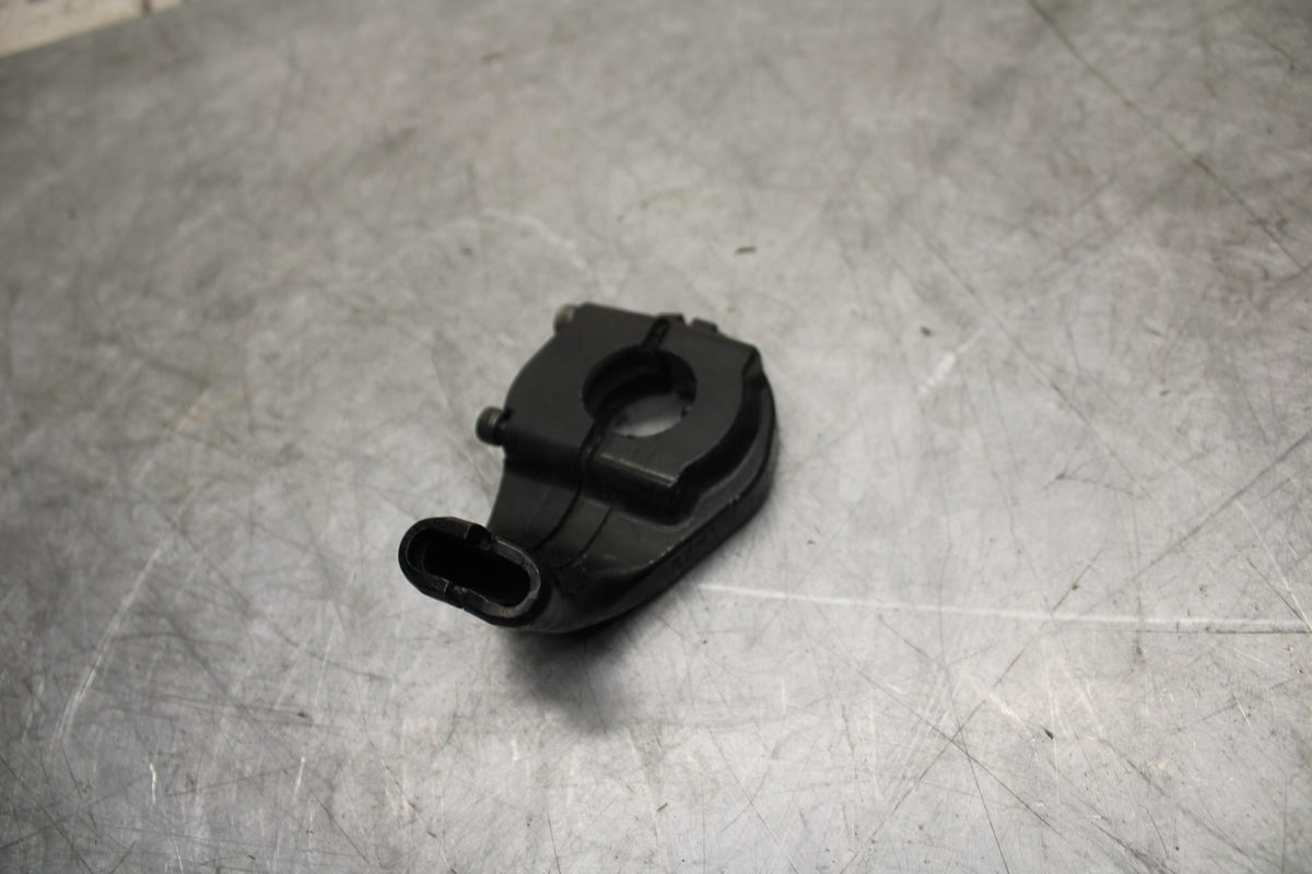 2016 Yamaha XSR900 ABS THROTTLE CABLE LINE HOUSING GUIDE BB516