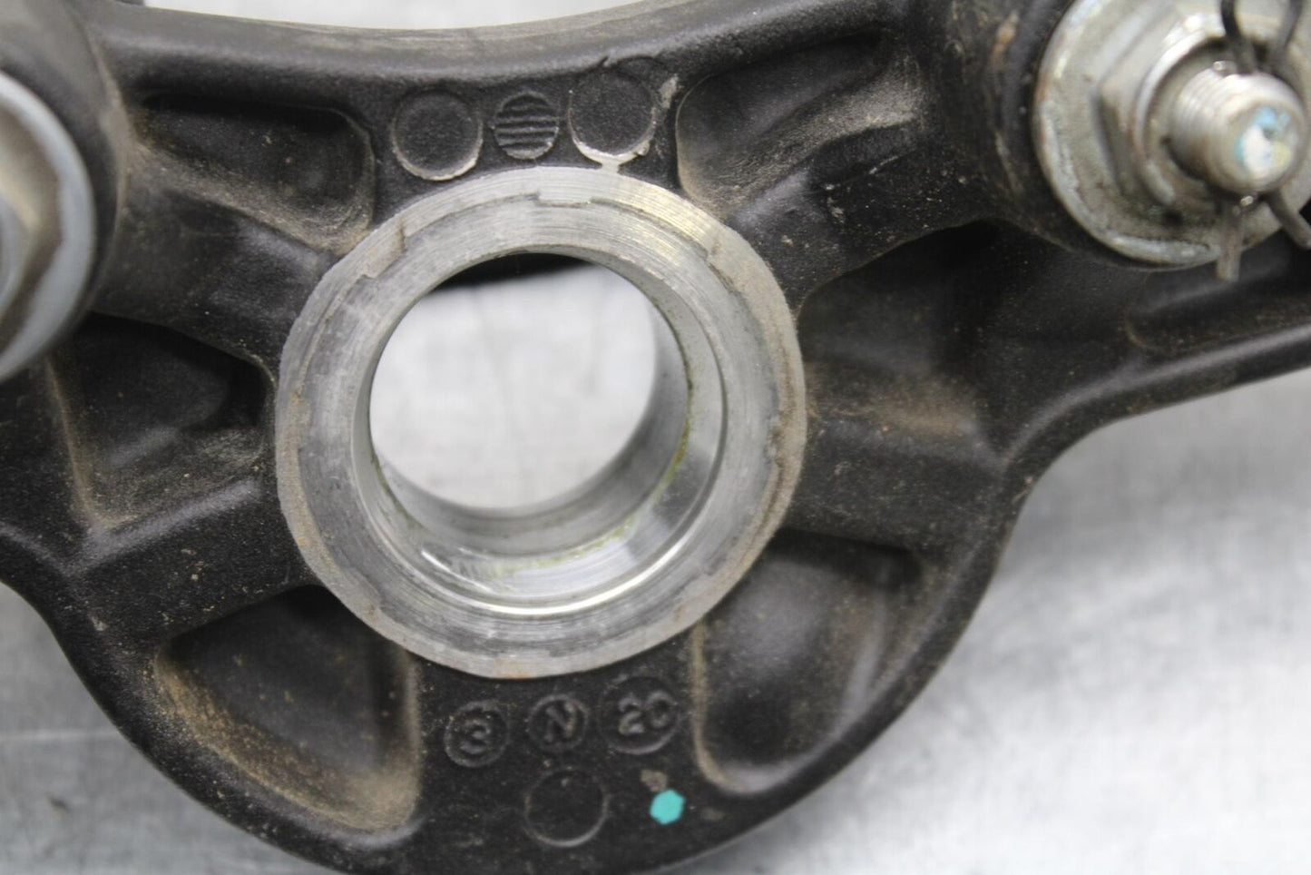 2014 Kawasaki Ninja 650 EX650E FORKS UPPER TRIPLE TREE 44039-0121-18R BB569