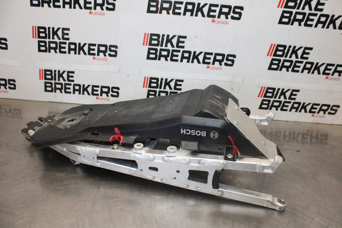 16 APRILIA TUONO V4 1100 REAR SUBFRAME BACK SUB FRAME BB905