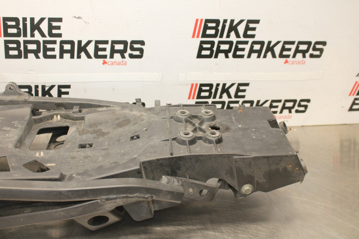 03 YAMAHA YZF R1 REAR SUBFRAME BACK SUB FRAME BB895