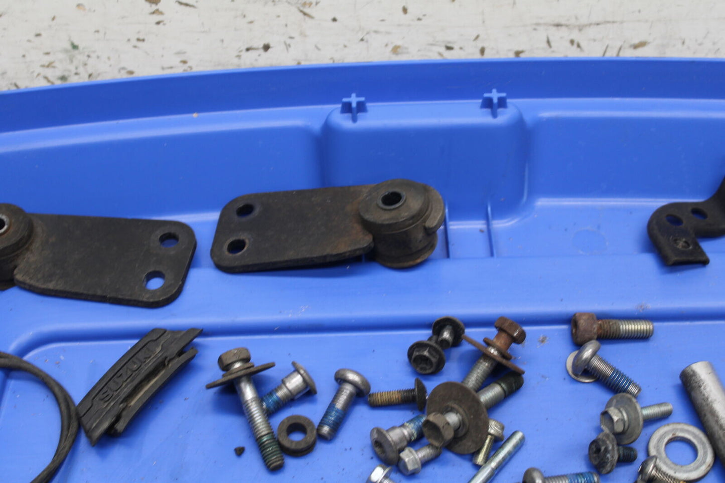 05-08 SUZUKI GSXR1000 MOUNTING BOLTS HARDWARE MOTOR SCREWS BB113