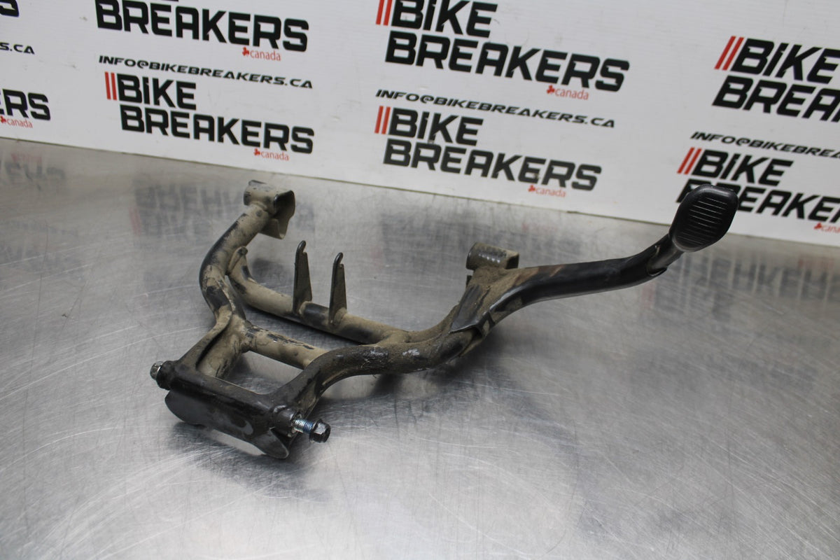 15 SUZUKI GW250F CENTER MAIN STAND BB789