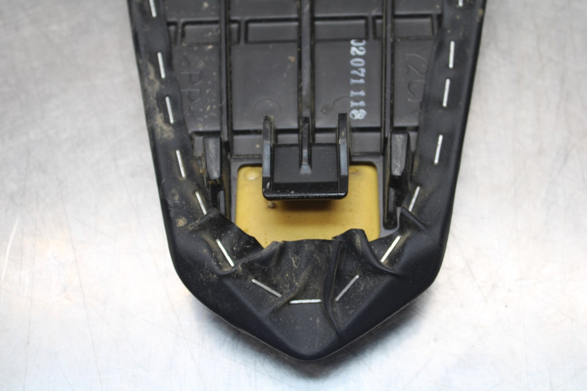 22-25 YAMAHA YZF R7 REAR BACK PASSENGER TANDEM SEAT PAD SADDLE PILLION BB850