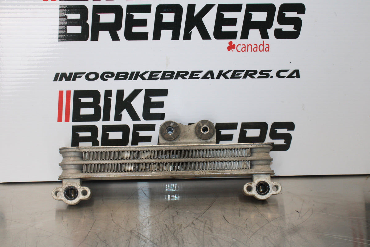 98-05 HONDA SUPER HAWK 1000 VTR1000F ENGINE MOTOR OIL COOLER  BB152