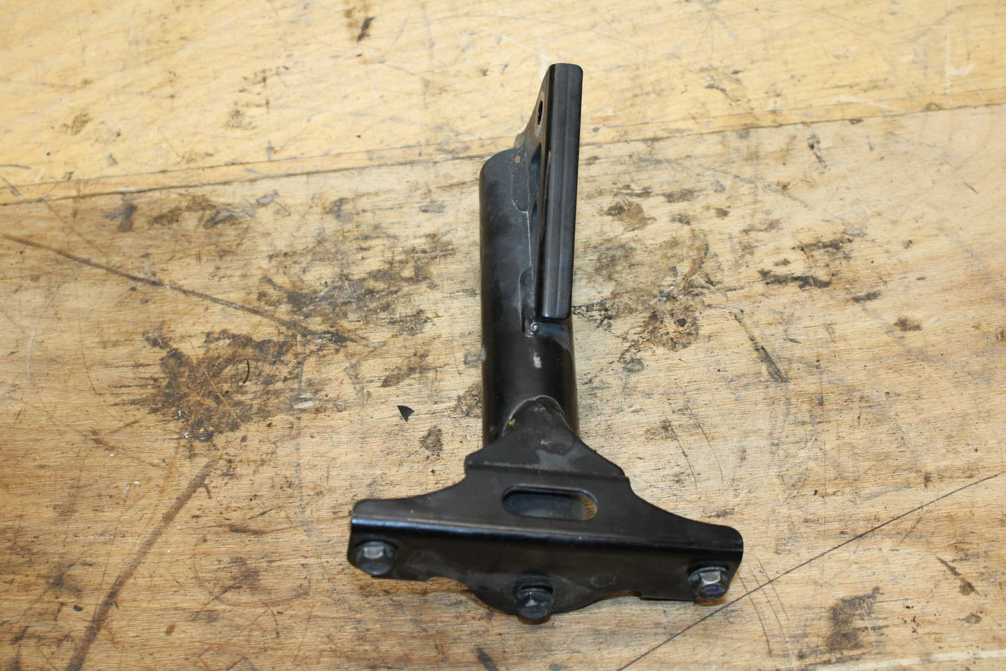 09-10 KAWASAKI ER-6N UPPER FAIRING MIRROR GAUGES STAY BRACKET BB325