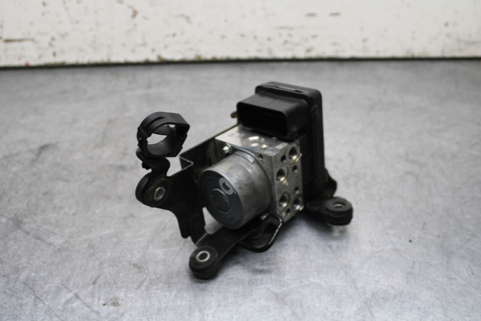 13-17 KAWASAKI NINJA ZX6R ZX636E ABS PUMP UNIT MODULE BB735