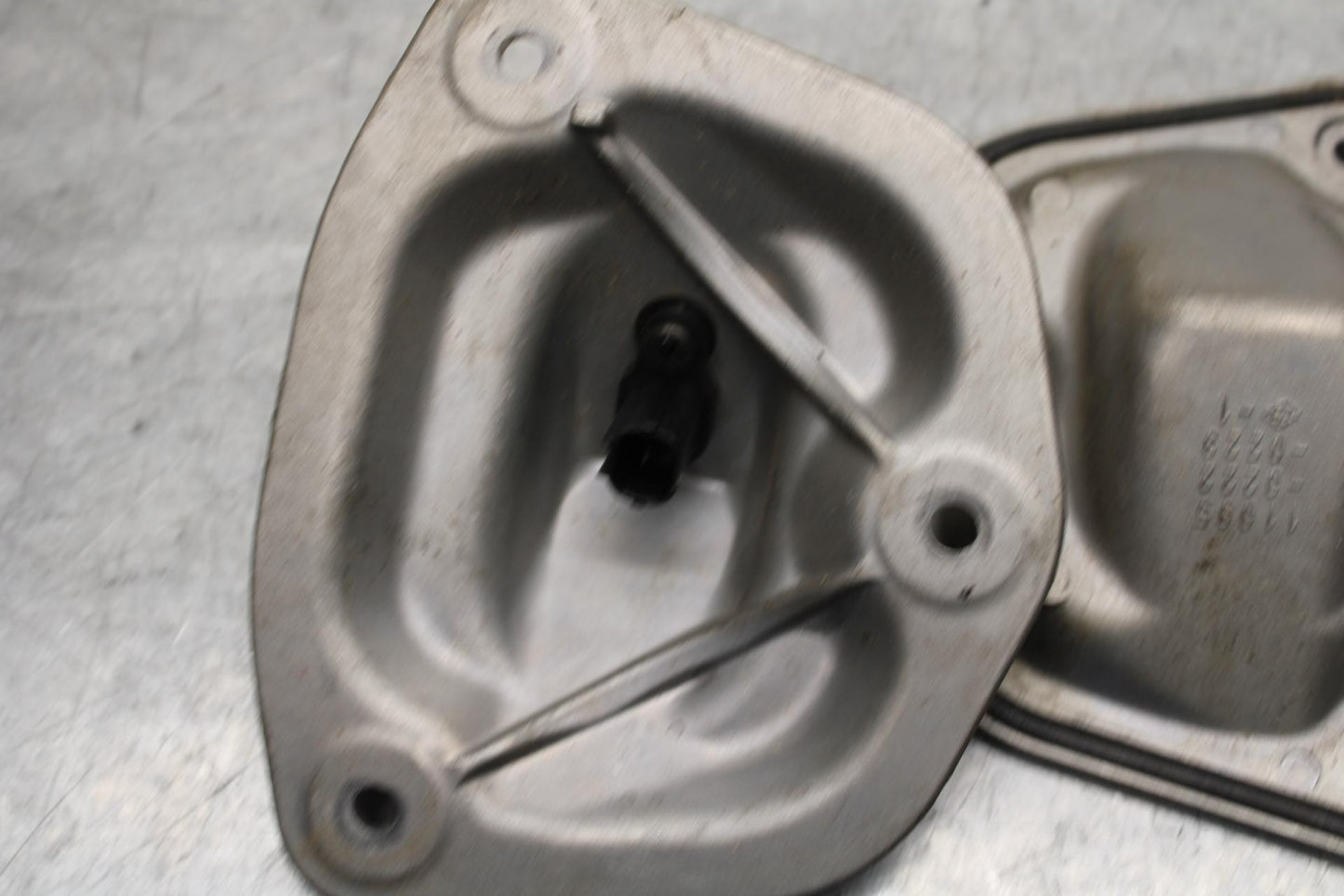 2012 Kawasaki Ninja ZX14R ZX1400E AIRBOX AIR INTAKE FILTER COVER BB60