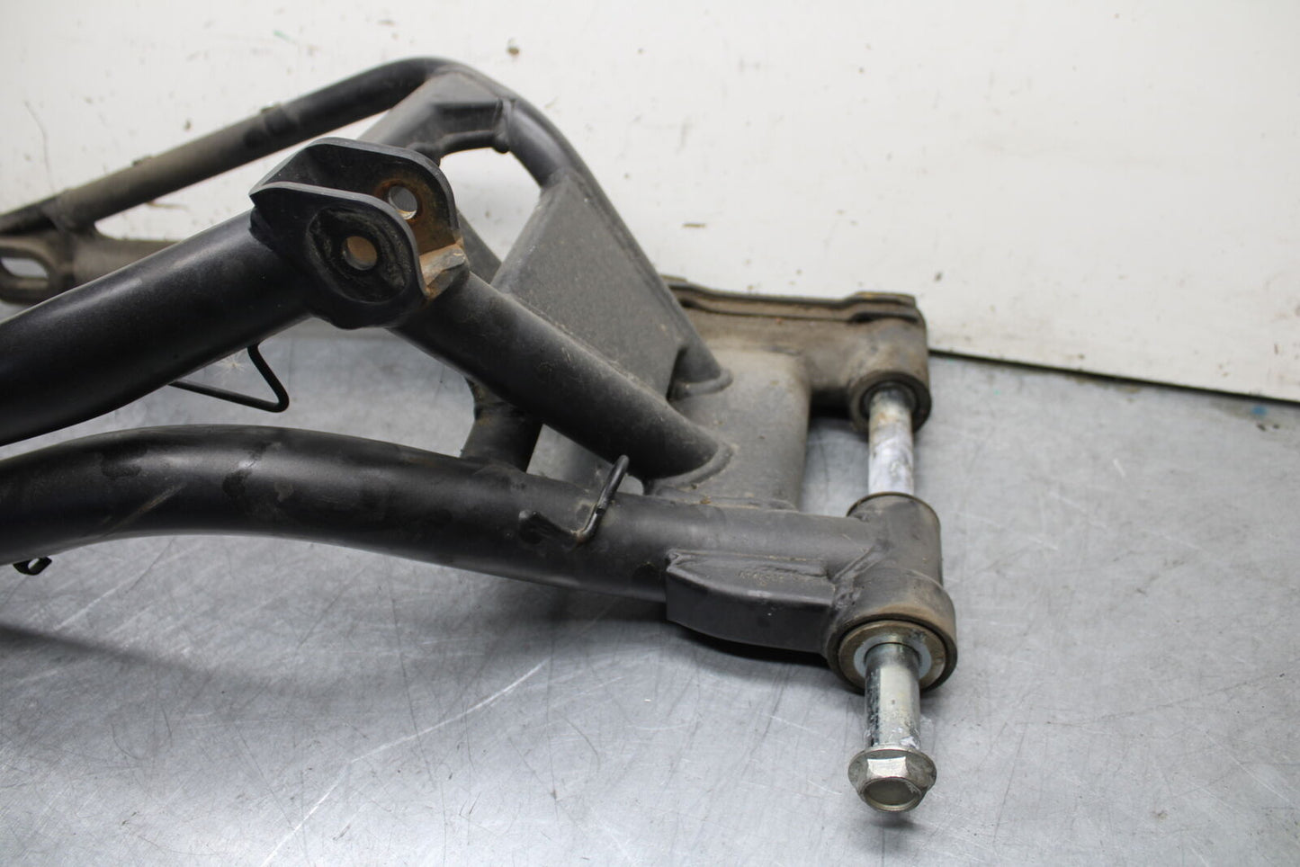 12-17 KAWASAKI ER-6N Z650 REAR SWINGARM BACK SUSPENSION SWING ARM BB709