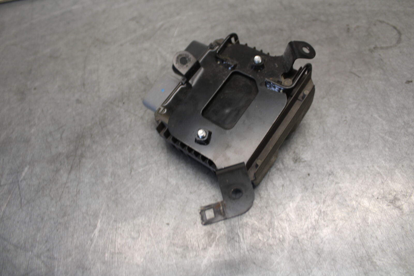 13-18 KAWASAKI NINJA ZX6R RECTIFIER VOLTAGE REGULATOR  BB682