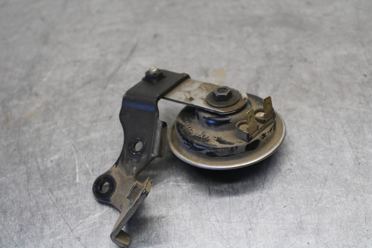 09-14 YAMAHA YZF R1 HORN SIGNAL 14B-83371-00-00 BB696