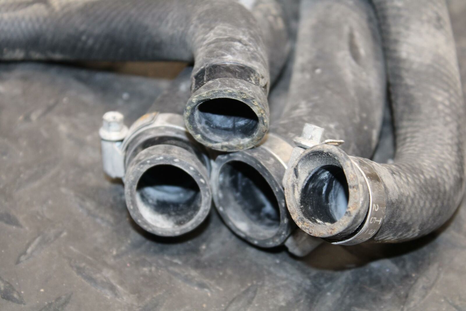 05-06 KAWASAKI VULCAN VN1500 CLASSIC RADIATOR HOSES ENGINE COOLANT WATER BB220