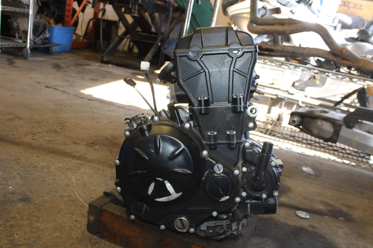 23 KAWASAKI NINJA 650 EX650 ENGINE MOTOR ONLY 2,873KM!! BB920