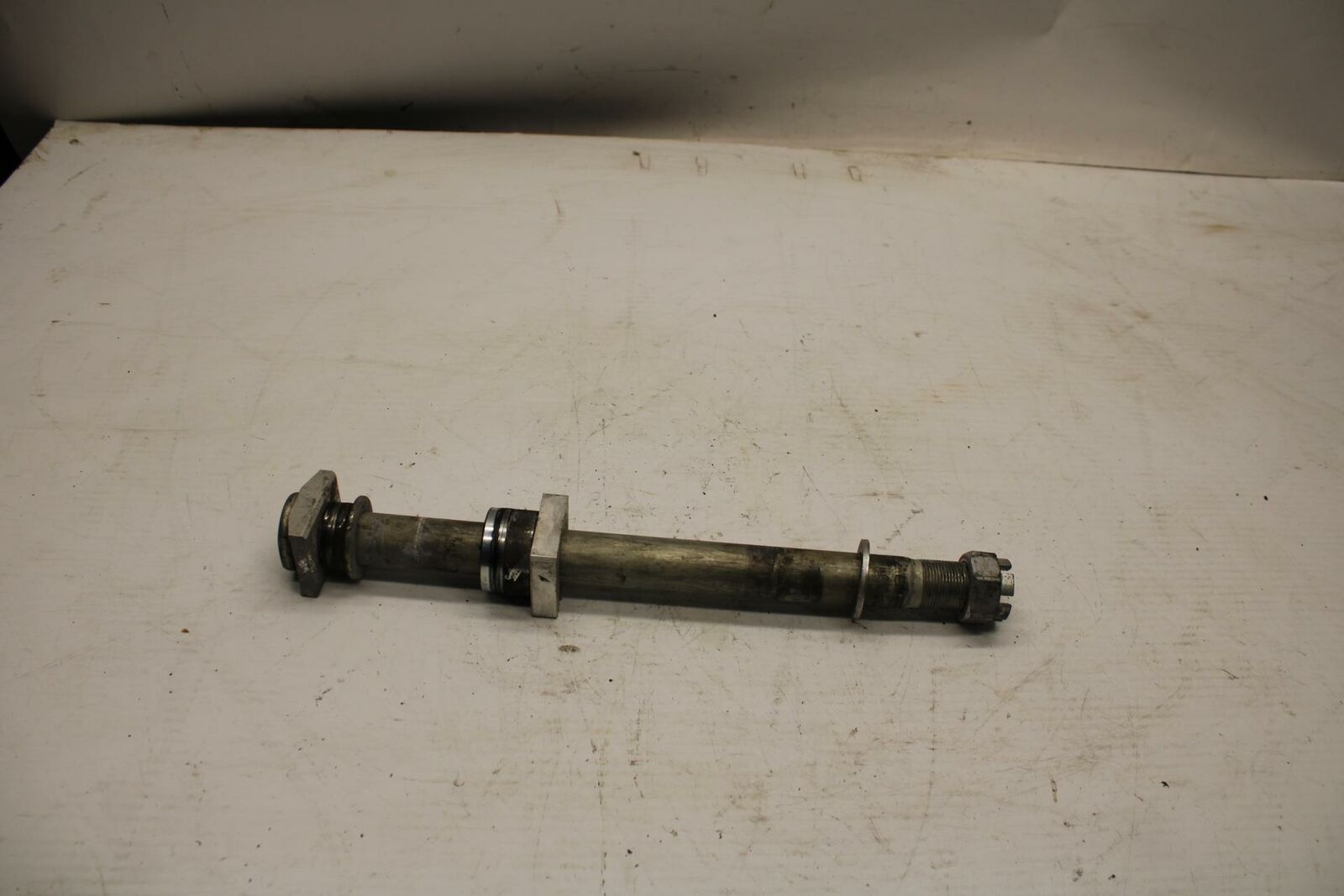 13-18 KAWASAKI NINJA ZX6R REAR AXLE BACK WHEEL RIM PIVOT BOLT AXEL BB353